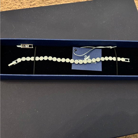 Swarovski bracelet brand new - Picture 1 of 5